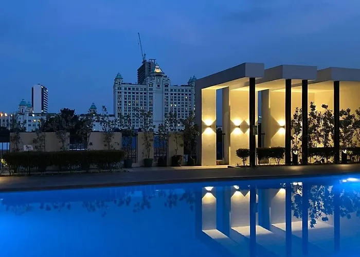 Modern At The Median, Lahug Cebu